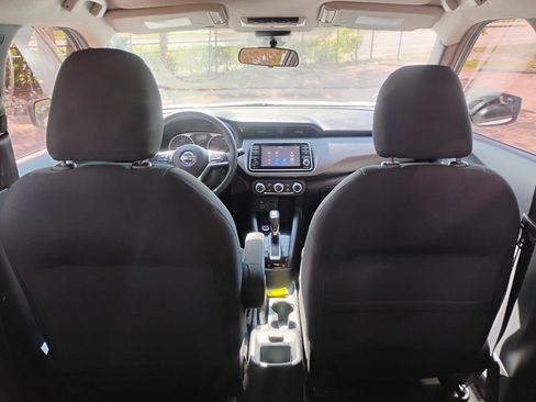 Used 2020 Nissan Kicks S image 64