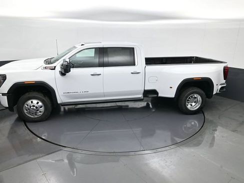 New 2026 GMC Sierra 3500 Denali w/ Denali Reserve Package image 20