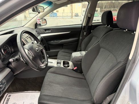 Used 2014 Subaru Outback 2.5i Premium image 11