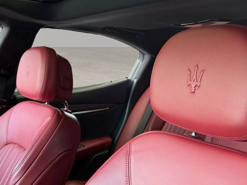 Used 2018 Maserati Ghibli image 15