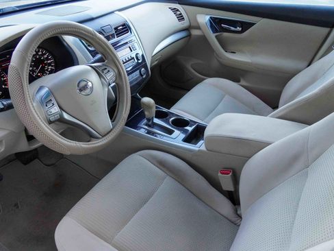 Used 2014 Nissan Altima 2.5 S image 9