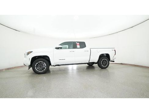 New 2025 Toyota Tacoma TRD Sport image 18