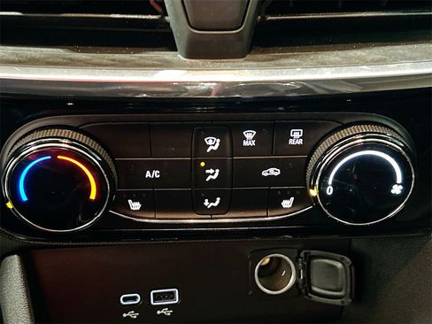 Used 2025 Buick Encore GX Sport Touring w/ Advanced Technology Package image 13