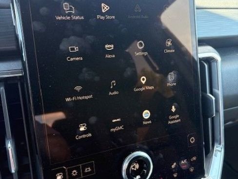 Used 2024 GMC Acadia Elevation FWD image 15