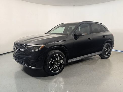 Used 2023 Mercedes-Benz GLC 300 image 3