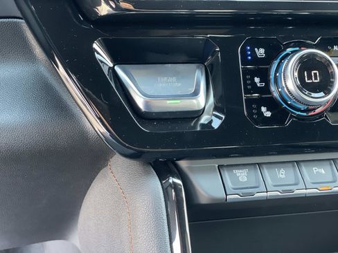 New 2026 GMC Sierra 2500 AT4 w/ AT4 Premium Plus Package image 17