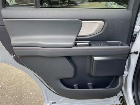 New 2025 Ford Expedition Active RWD image 9