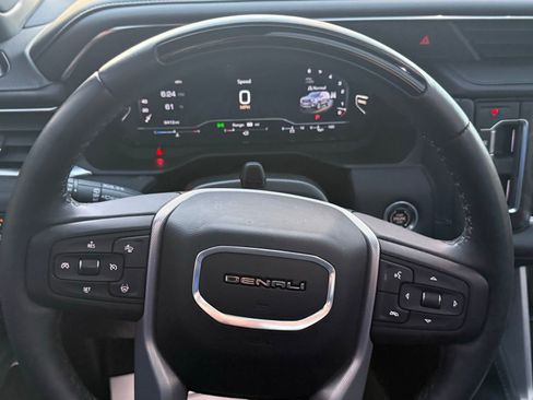 Used 2024 GMC Yukon XL Denali w/ Advanced Technology Package image 43