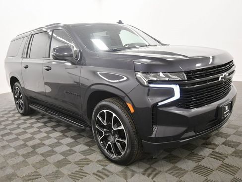 Used 2023 Chevrolet Suburban RST image 10