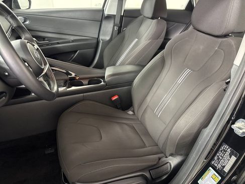 Used 2023 Hyundai Elantra SEL w/ Convenience Package FWD image 13