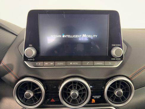 Used 2025 Nissan Sentra SR w/ SR Premium Package FWD image 21