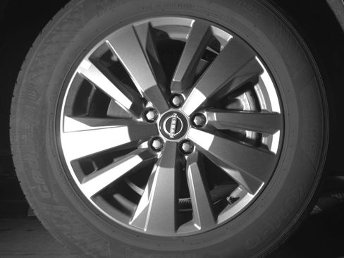 Used 2025 Nissan Pathfinder SV image 13