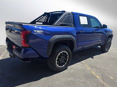 Used 2025 Toyota Tacoma TRD Off-Road AWD/4WD image 3