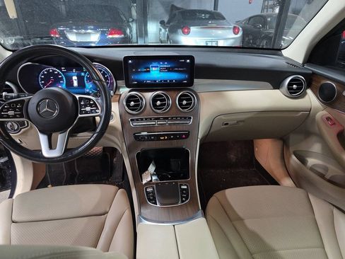 Used 2022 Mercedes-Benz GLC 300 4MATIC w/ Premium Package Lite image 6