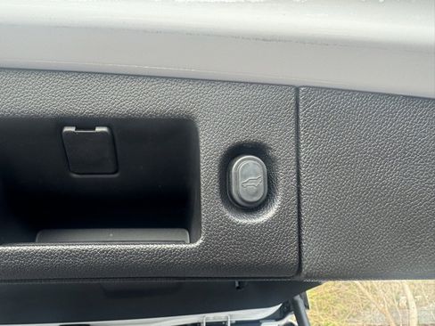 Used 2018 Chevrolet Tahoe LT image 6