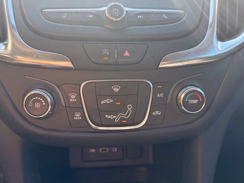 Used 2023 Chevrolet Equinox LT AWD/4WD image 17