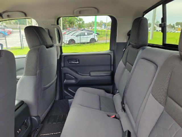 Used 2025 Nissan Frontier SV w/ SV Convenience Package AWD/4WD image 12