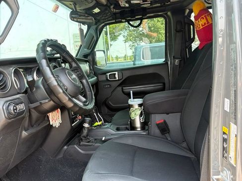 Used 2021 Jeep Gladiator Sport AWD/4WD image 5