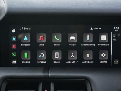 Used 2021 Porsche Taycan image 15