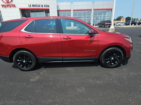Used 2019 Chevrolet Equinox LT FWD image 2