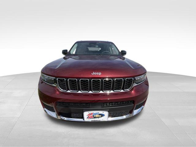Used 2023 Jeep Grand Cherokee L Limited w/ Rear Seat Video Group I AWD/4WD image 3