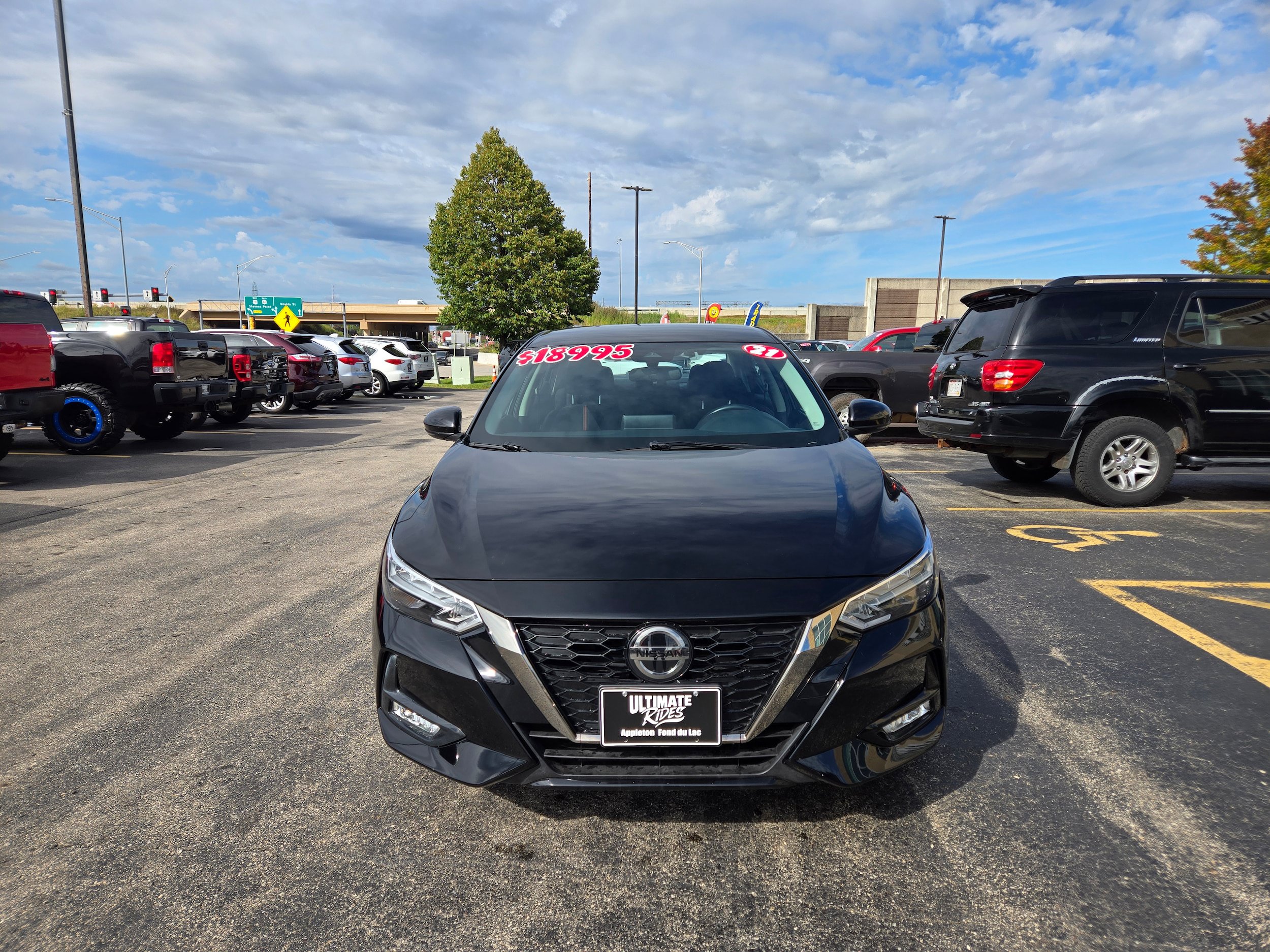 Used 2021 Nissan Sentra SR FWD image 2