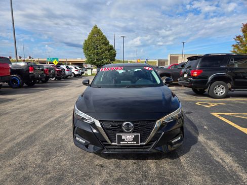Used 2021 Nissan Sentra SR image 2