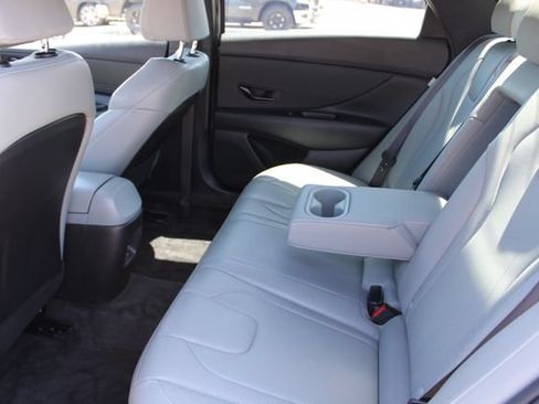 Used 2024 Hyundai Elantra Limited FWD image 33