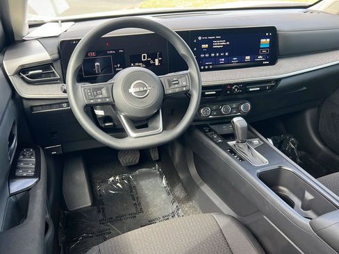 New 2026 Nissan Kicks S image 18