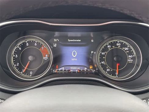 Used 2022 Jeep Cherokee Trailhawk image 25