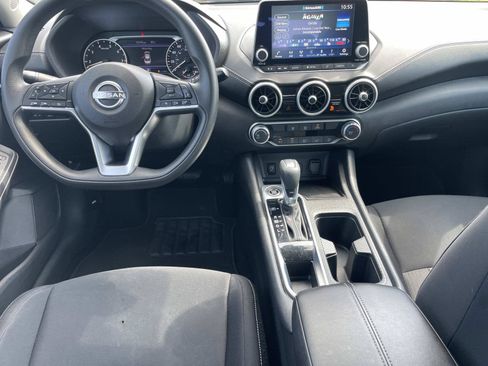 Used 2025 Nissan Sentra SV FWD image 14