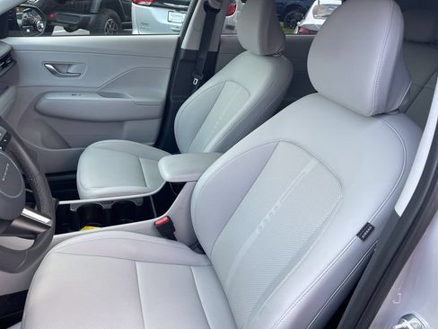 Used 2026 Hyundai Kona SEL Premium FWD image 12