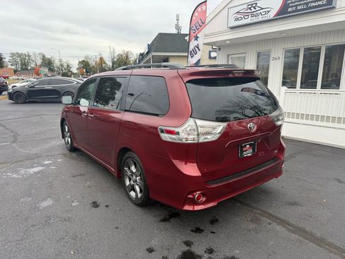 Used 2015 Toyota Sienna SE Premium image 10