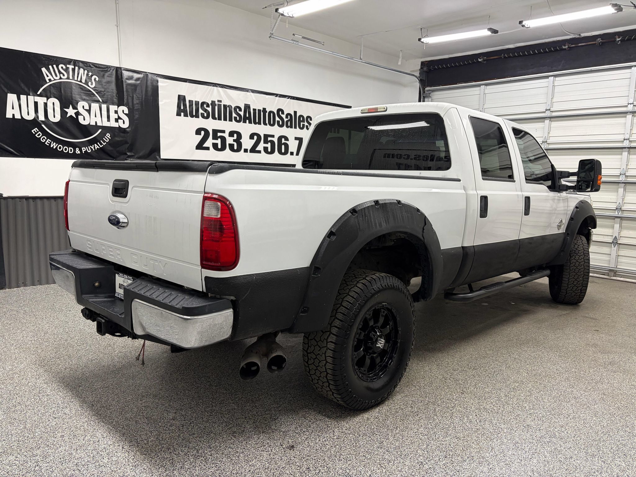 Used 2016 Ford F250 XLT AWD/4WD image 3