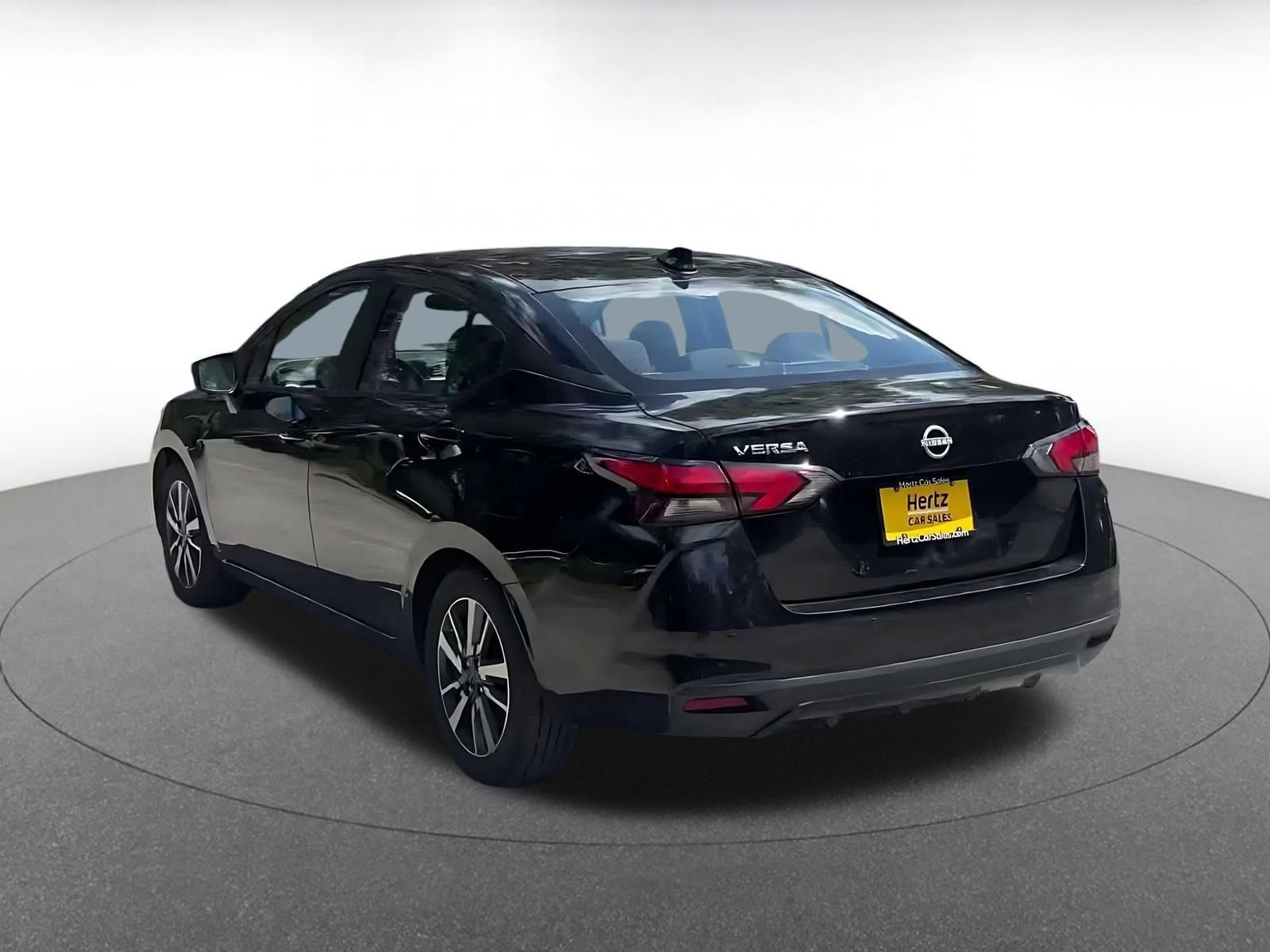 Used 2025 Nissan Versa SV FWD image 9