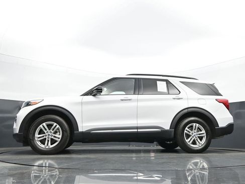 Used 2023 Ford Explorer XLT w/ Equipment Group 202A AWD/4WD image 33