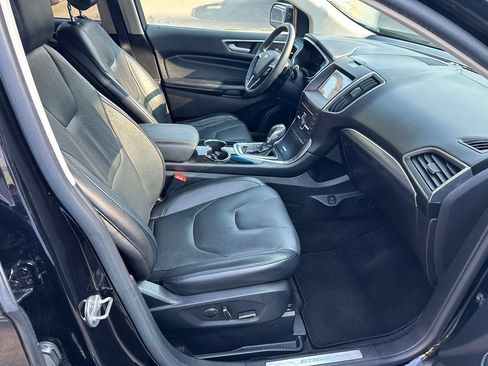 Used 2016 Ford Edge Titanium w/ Technology Package AWD/4WD image 12