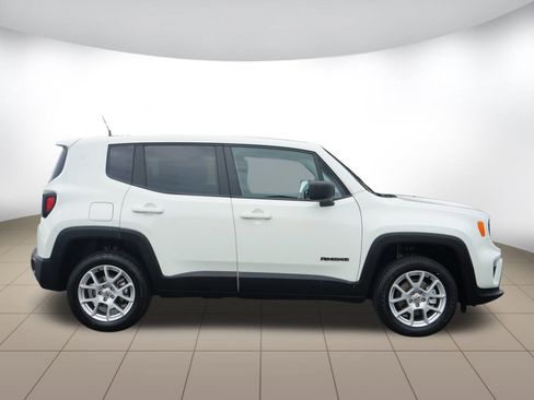 Used 2023 Jeep Renegade Latitude image 8