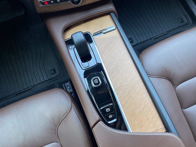 Certified 2025 Volvo XC90 B6 Plus w/ Protection Package AWD/4WD image 25
