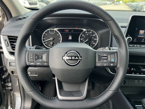 New 2026 Nissan Rogue SV image 9