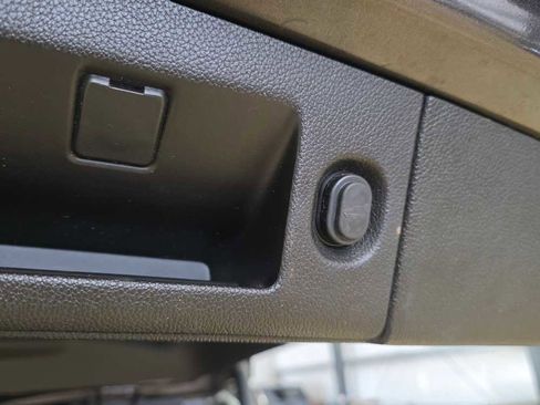 Used 2018 GMC Yukon SLT image 28