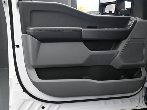 Used 2025 Ford F250 XLT image 14