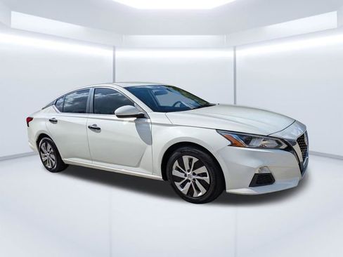 Used 2020 Nissan Altima 2.5 S image 2
