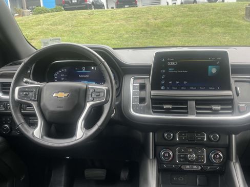 Used 2022 Chevrolet Tahoe LT w/ Luxury Package AWD/4WD image 6