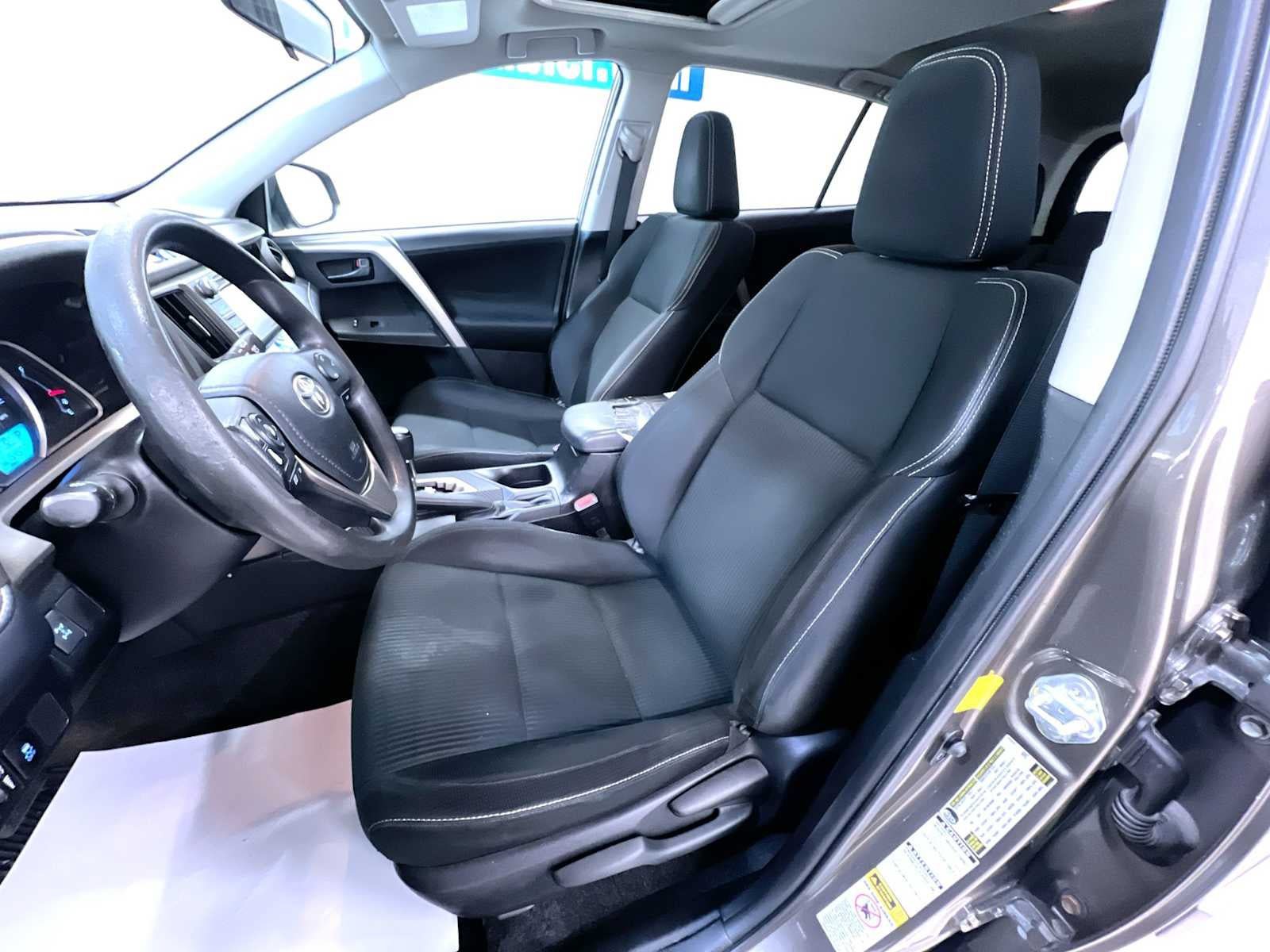 Used 2013 Toyota RAV4 XLE AWD/4WD image 14