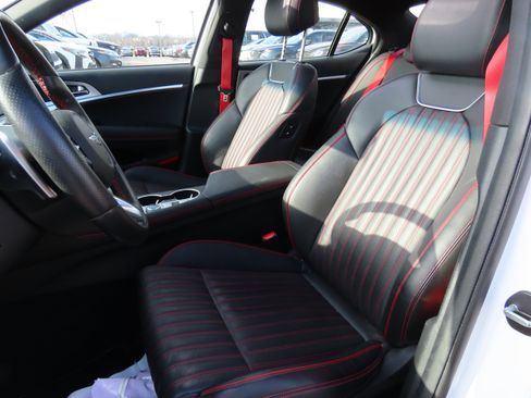 Used 2023 Genesis G70 2.0T w/ Sport Prestige Package image 42