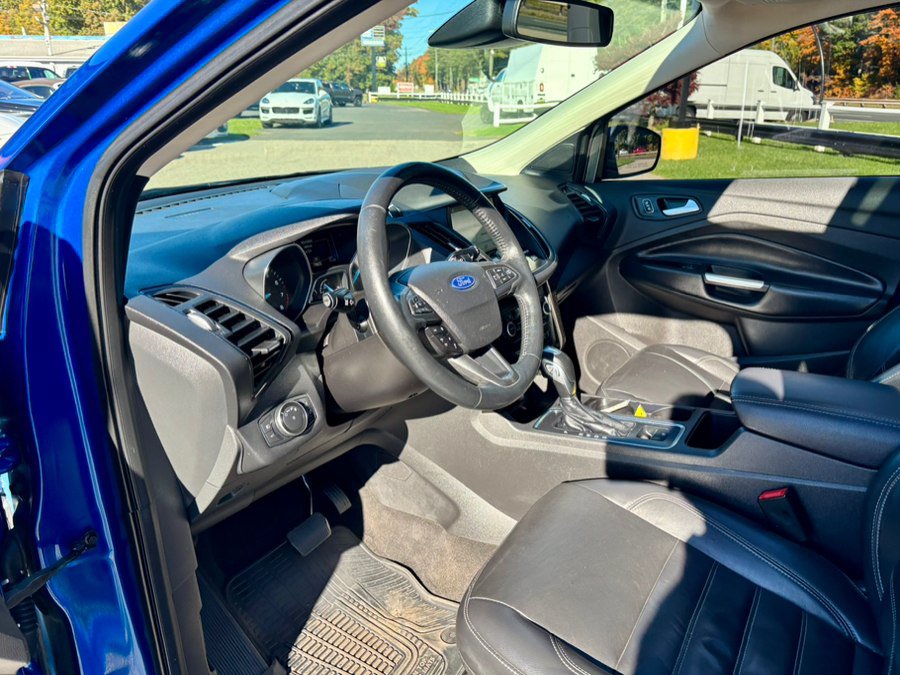 Used 2018 Ford Escape Titanium w/ Ford Safe & Smart Package AWD/4WD image 11