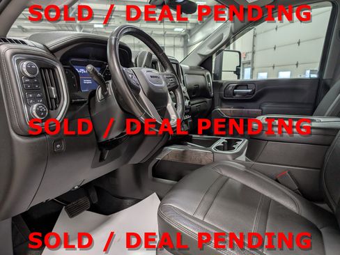 Used 2022 GMC Sierra 3500 Denali w/ Denali Ultimate Package image 17