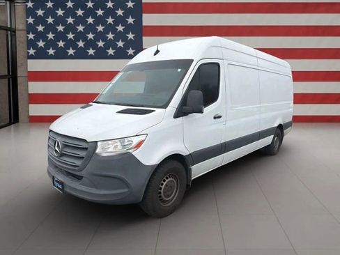 Used 2021 Mercedes-Benz Sprinter 2500 w/ Driver Convenience Package image 1