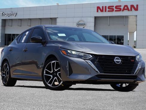 Certified 2024 Nissan Sentra SR image 1